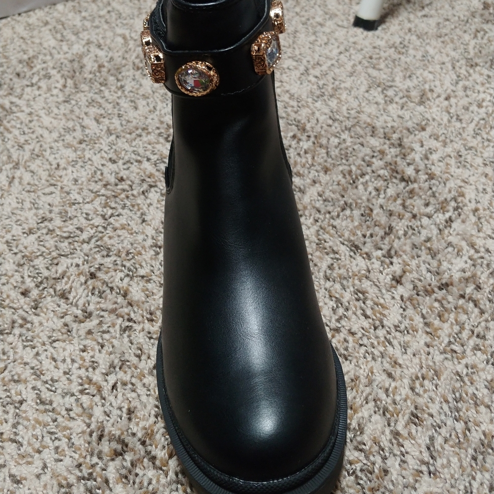Boots - Picture 2 of 3